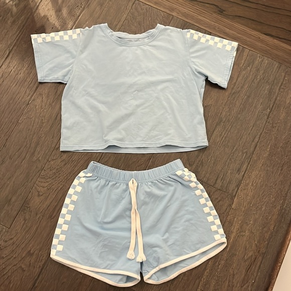 checkered set - Picture 5 of 8